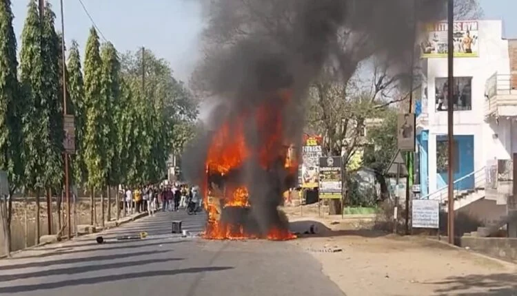 Road accident in Giridih, 4 people including an innocent child died, many injured