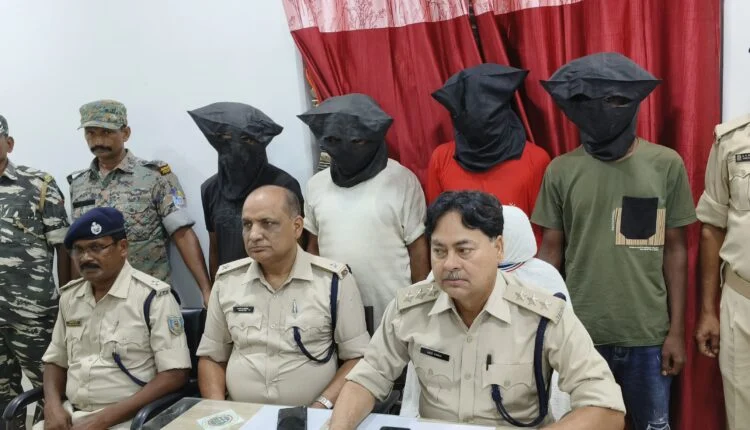 गिरिडीह से साइबर ठगी का भंडाफोड़, मास्टरमाइंड छोटी मंडल सहित 4 गिरफ्तार