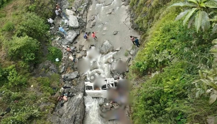 उत्तराखंड के पिथौरागढ़ में दर्दनाक सड़क हादसा, 8 की मौत, 6 घायल