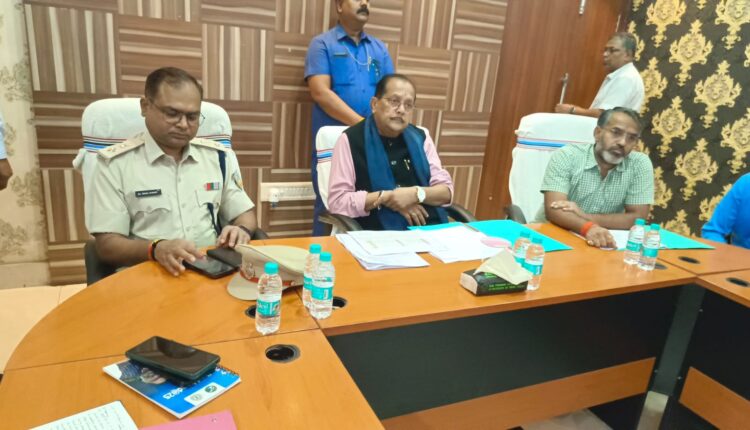 राजस्व बढ़ाने और विकास योजनाओं में तेजी पर सरकार का फोकस
