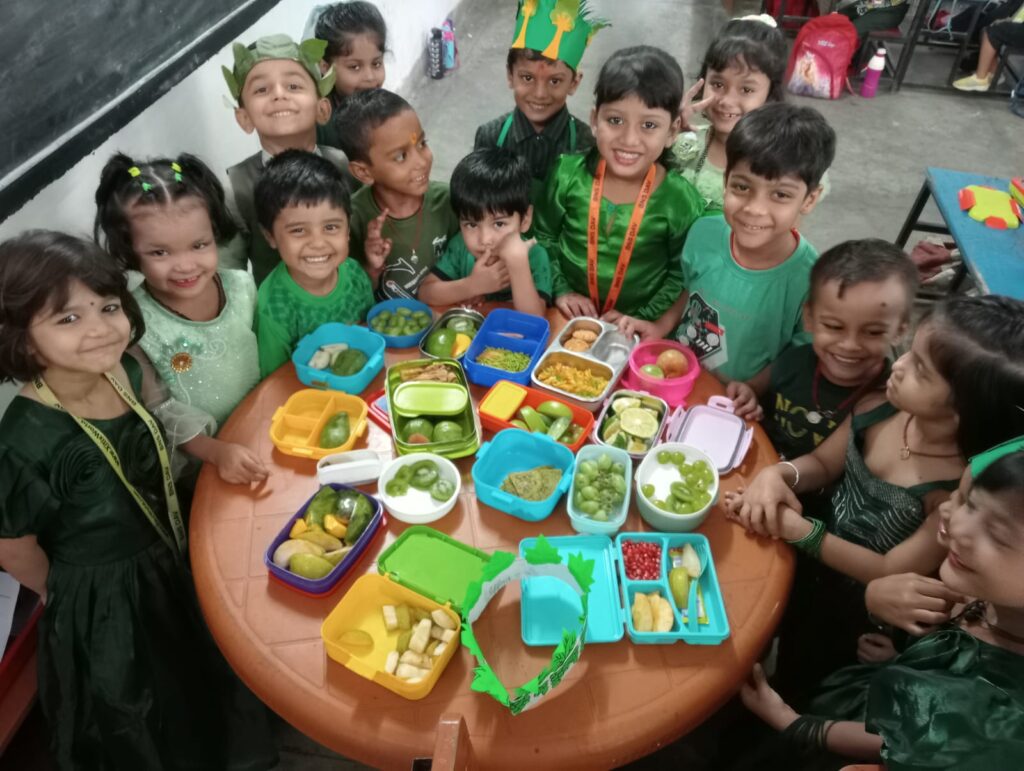ग्रीन डे सेलिब्रेशन के माध्यम से बच्चों ने दिया पर्यावरण संरक्षण का संदेश