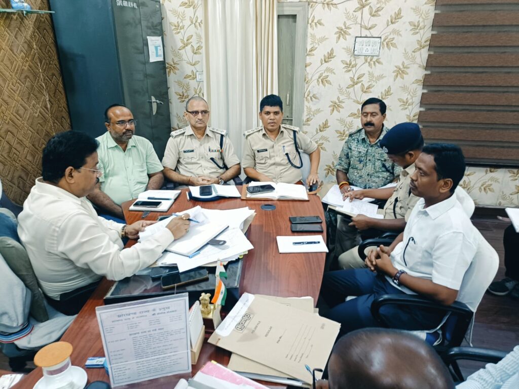 शहर के 13 प्रमुख स्थानों पर रूट डायवर्जन